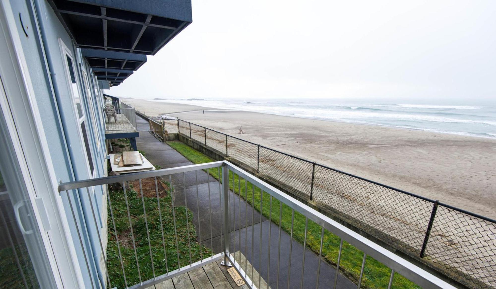 Sandcastle Beachfront Motel Lincoln City Exterior foto